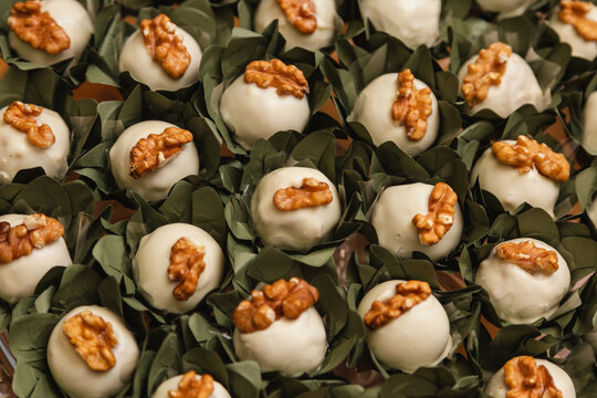 Delicious chestnut candy for weddings, CAMAFEU, wedding candy. candy made with nuts, for exquisite events.