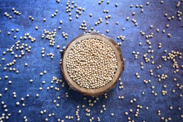 Raw whole dry Soybean legume