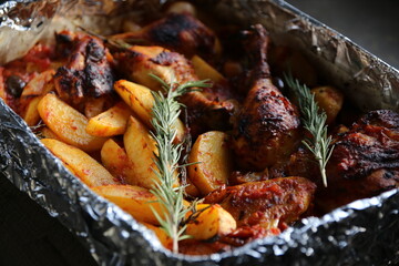 tegame pollo con patate al forno