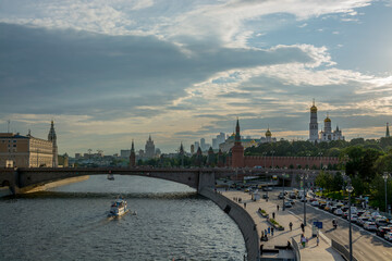 bridge over river city Moscow - 500063016