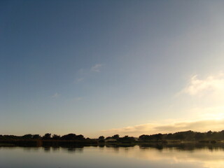 Amanecer sobre el Humedal