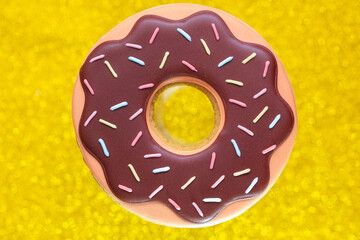 Gingerbread in form of iced doughnut