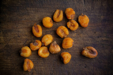 Maíz frito, granos grandes, snaks 