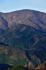 Fototapeta na wymiar 丹沢の大山三峰山より日本百名山の丹沢山を望む 