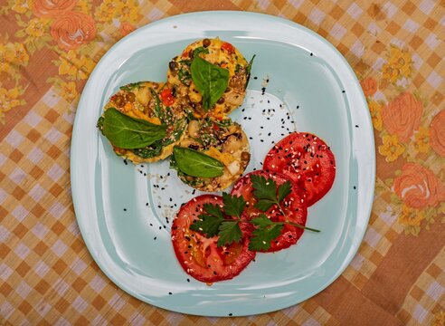 Muffins de verdura y tomates