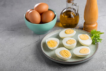 Sliced ​​boiled eggs on the table.