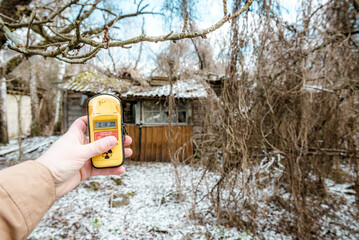 Radiation measurement in an abandoned Chernobyl house
