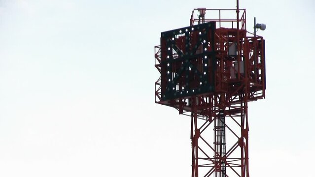 川崎港航路信号所　クローズアップ
