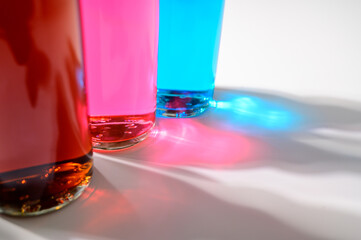 並べられた瓶ジュース　レトロ　モダン