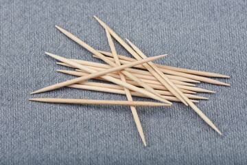 a lot of    wooden toothpicks ,