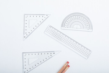 三角定規と分度器　ruler	