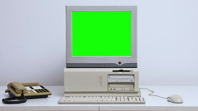 Old PC is turned ON and OFF Vintage Computer 4k