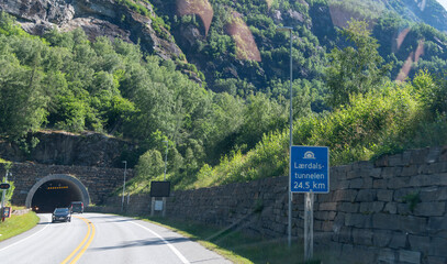 Einfahrt in den Lärdals Tunnel