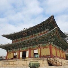 Fototapeta na wymiar korean changduck palace - Injeongjeon