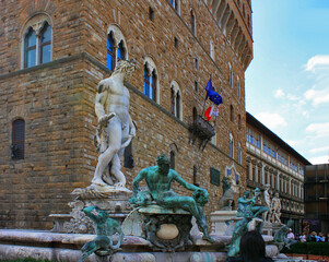  View on the famous fountain of Neptune on Piazza della Signoria in Florence, Italy