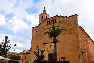 Barockkirche Sant Llorenç auf der Plaça Nova in Sant Llorenç des Cardassar, Mallorca
