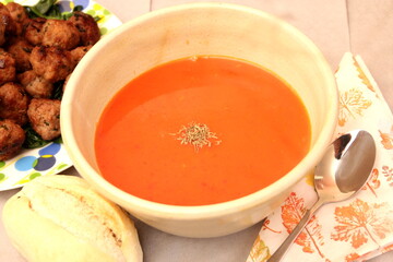 frische Tomatensuppe