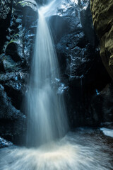 Waterfall - Wodospad - obrazy, fototapety, plakaty