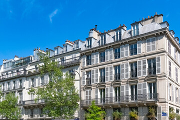 Paris, beautiful buildings, boulevard Beaumarchais, in the 11e district, springtime
 - obrazy, fototapety, plakaty
