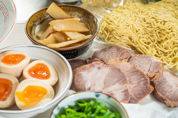 ラーメン作り　具材