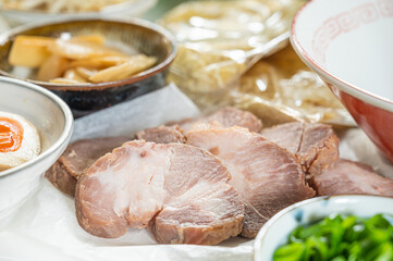 自家製チャーシューとラーメン具材