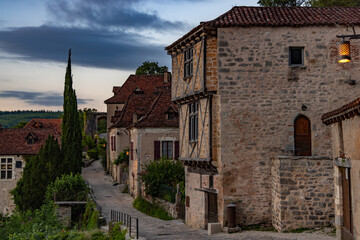 Charmant village de Saint-Cirq-Lapopie en France
