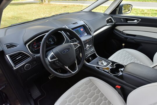 Ford S-Max Hybrid Vignale. Up to seven seater spacious and economical car. Cabin interior - dashboard. 10-19-2021, Middle Bohemia, Czech Republic.