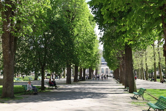Le parc des sources, ville de Vichy, d&eacute;partement de l'Allier, France