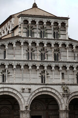 Fototapeta na wymiar Lucca - view of St Martin's Cathedral facade