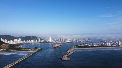 vessel arriving at port,