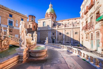 Fotobehang Palermo, Sicily - Beautiful baroque Piazza Pretoria, Italy travel © ecstk22