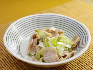 豚肉のネギ塩炒め