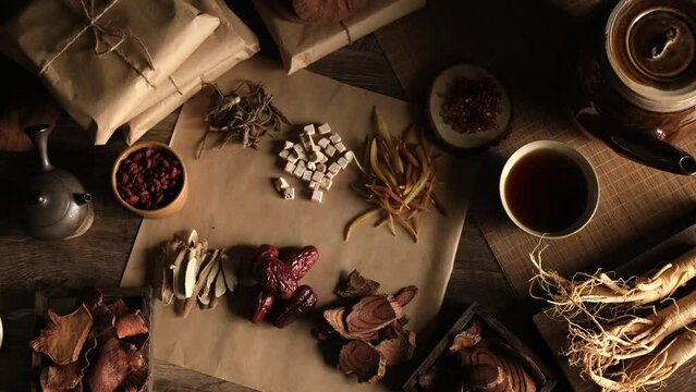 Close view of chinese traditional herb ginseng mushroom in wooden table 