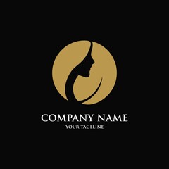 Obraz premium illustration of a natural female face symbol of leaves gold