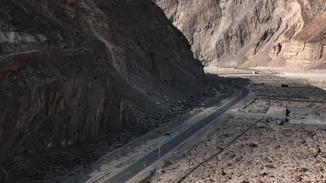 Drone Flying Above New KKH Karakoram Highway Road In Pakistan Dolly Zoom Over Landscape