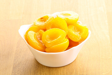 Canned apricot – sweet light dessert