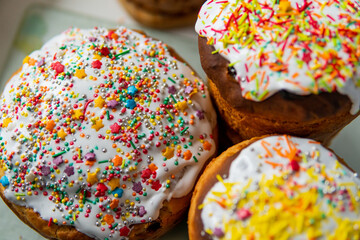 Easter cakes with white fondant and colorful topping