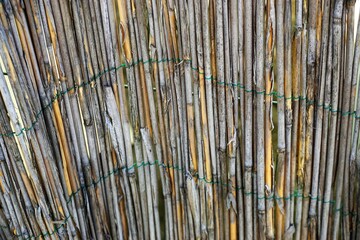 Grau-braune Bambusfläche  