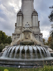 Fototapeta na wymiar Madrid Spain; 07/16/2019: Famous fountain in the Plaza de España in Madrid