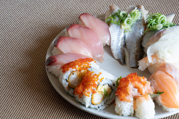 sushi on a plate (お皿の上の寿司)