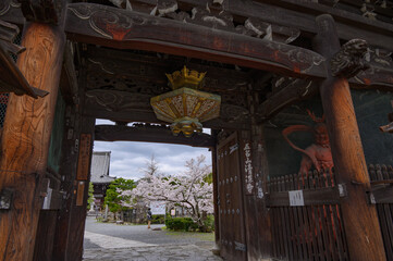 清凉寺（嵯峨釈迦堂）仁王門