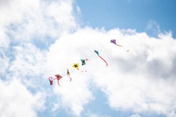 凧揚げ　正月　青空