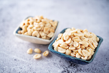 Raw dried fresh salt peanut nuts