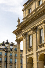 Fototapeta na wymiar Sculptures et détails architecturaux de l'Opéra National de Bordeaux - Grand Théâtre (Nouvelle-Aquitaine, France)
