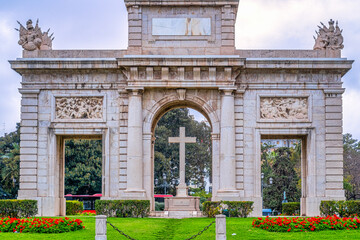 Obraz premium Puerta de la Mar in Valencia Spain