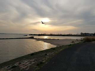 Sonnenuntergang &uuml;ber dem Meer