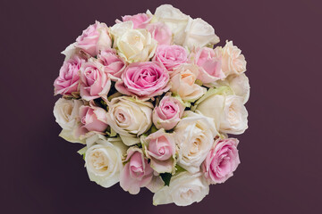  Mazzo di fiori di primavera delle rose e amore 
