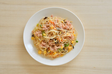 ビーフン　卵　ツナ