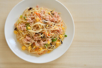 ビーフン　卵　ツナ