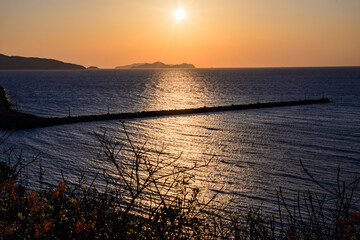 魚見公園から見た響灘の夕日